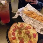 Imagem 4 da empresa CROSSROADS BAR - ÁGUA VERDE Restaurantes em Curitiba PR