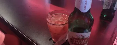 Imagem 7 da empresa CROSSROADS BAR - ÁGUA VERDE Restaurantes em Curitiba PR